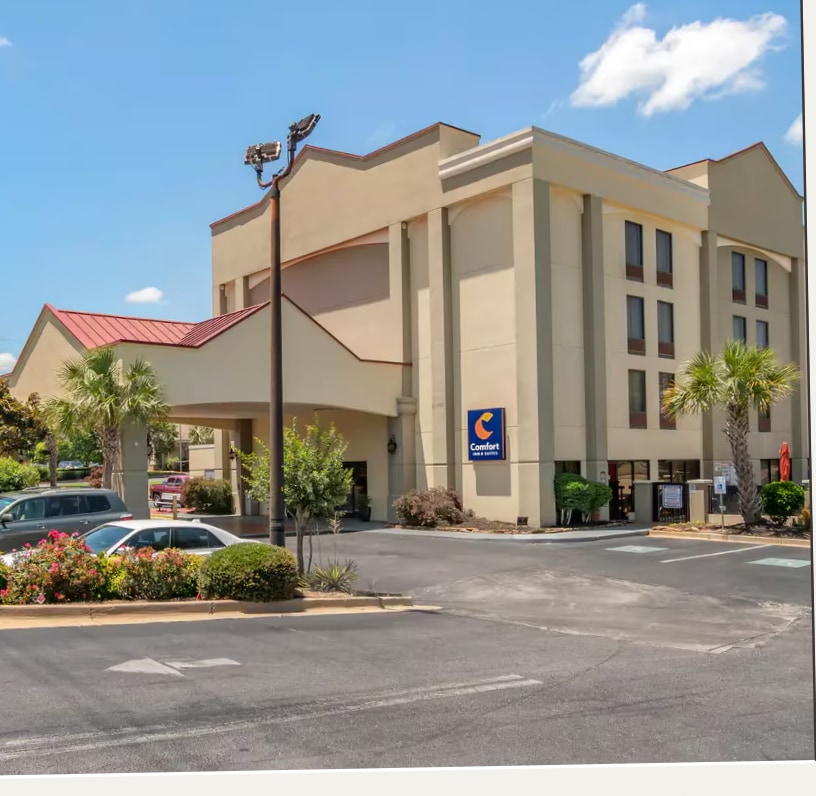 Comfort Inn & Suites Athens North exterior.
